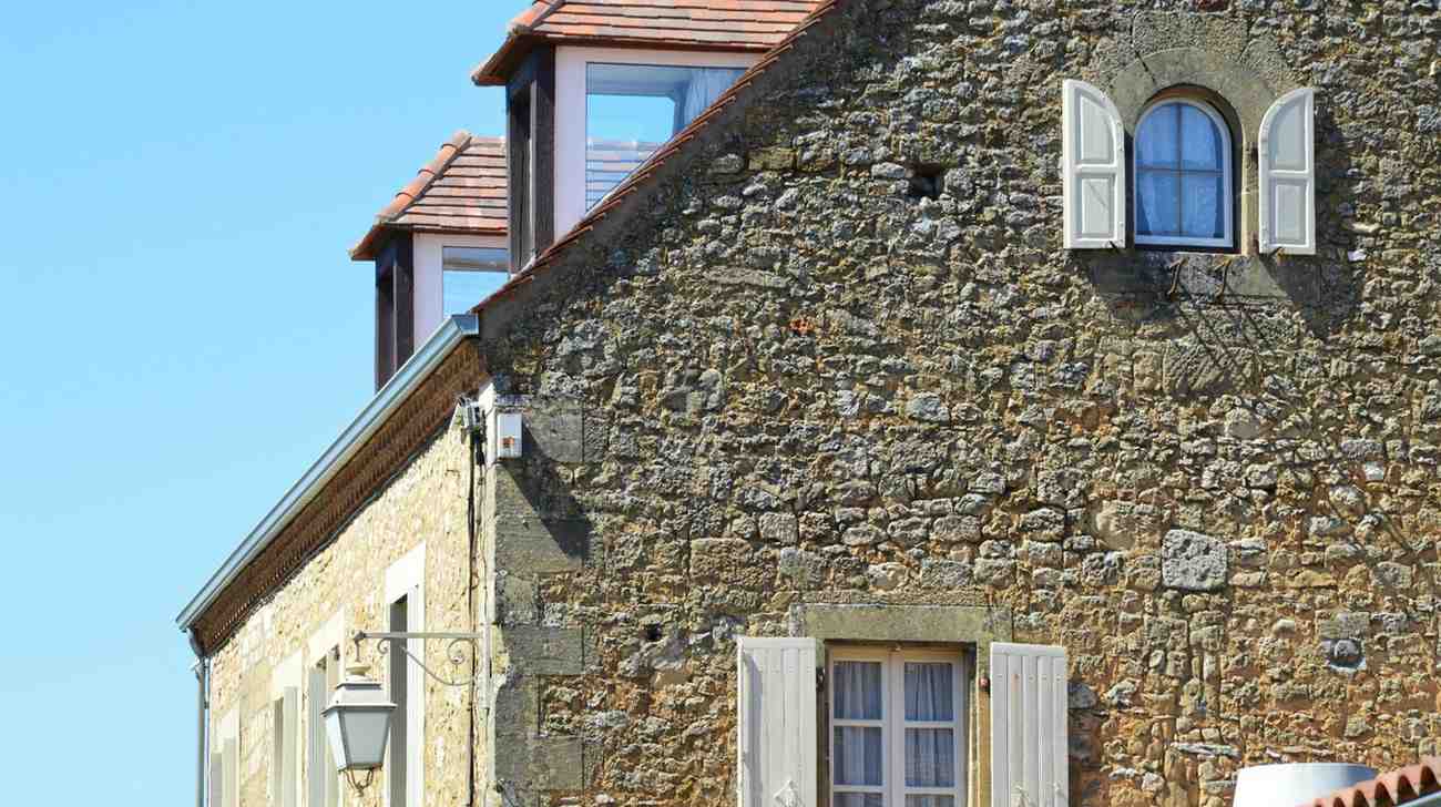 casement vs cottage windows