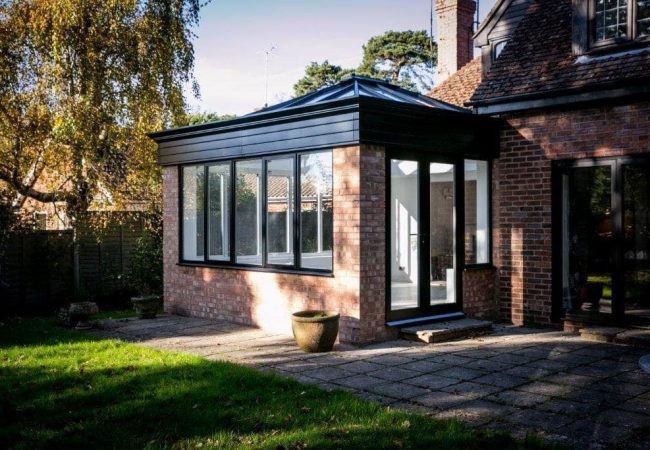 6 Extension black window and white lantern rooflight-min 6 Extension black window and white lantern rooflight-min